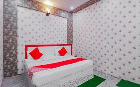 Super Oyo 78775 Yamnotri Dham